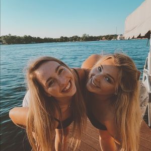 Meet your Posher, Lily